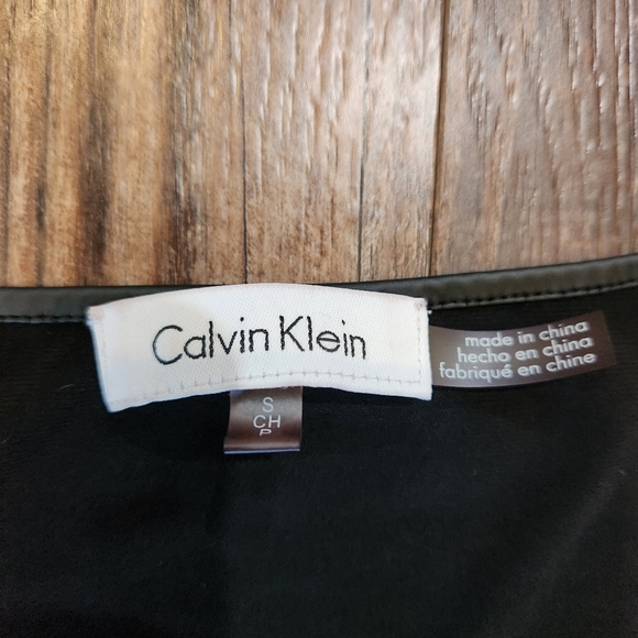 Calvin Klein Cold Shoulder Long Sleeve - Picture 3 of 3